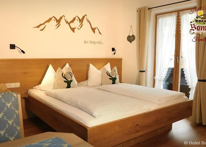 Hotel-gasthof-sonneck فندق ريت ام وينكل